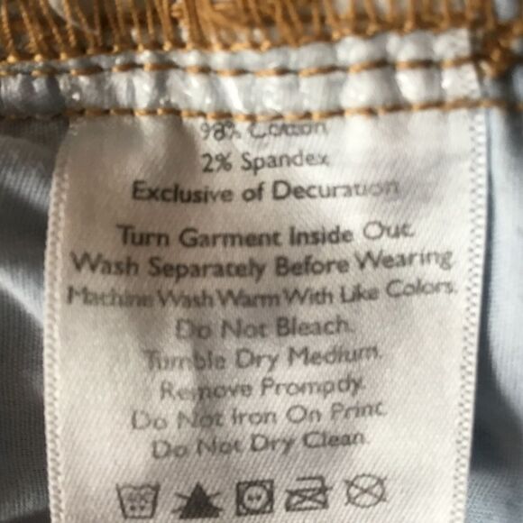 NWOT. Eddie Bauer Brand Women’s Size 6 Cropped Jeans With Embroidery - Picture 4 of 12